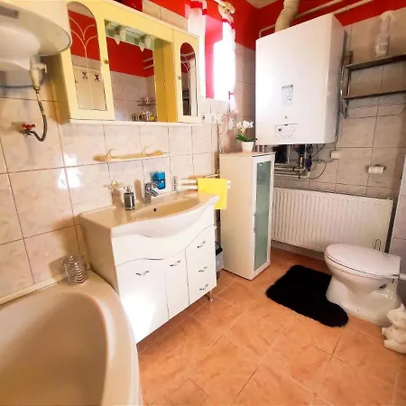 Hotel Szandra Vendeghaz 3*